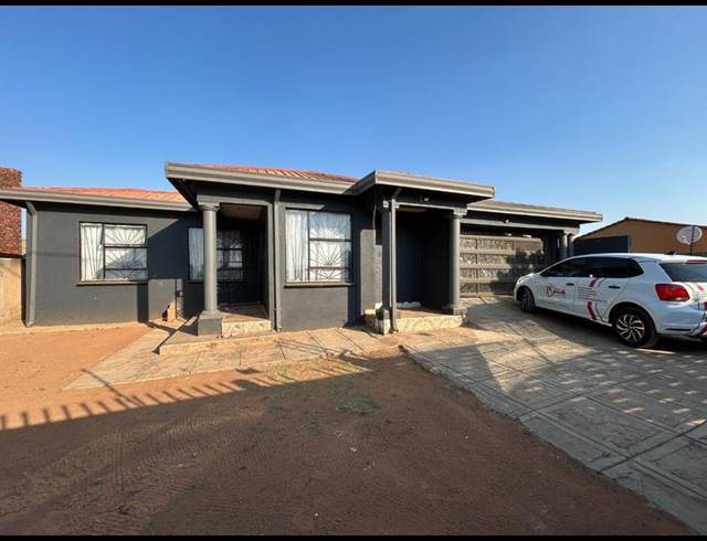 4 BEDROOM HOUSE FOR SALE IN SOSHANGUVE X